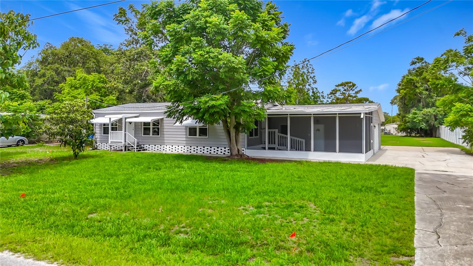 12331 Parkwood St Property Photo 4