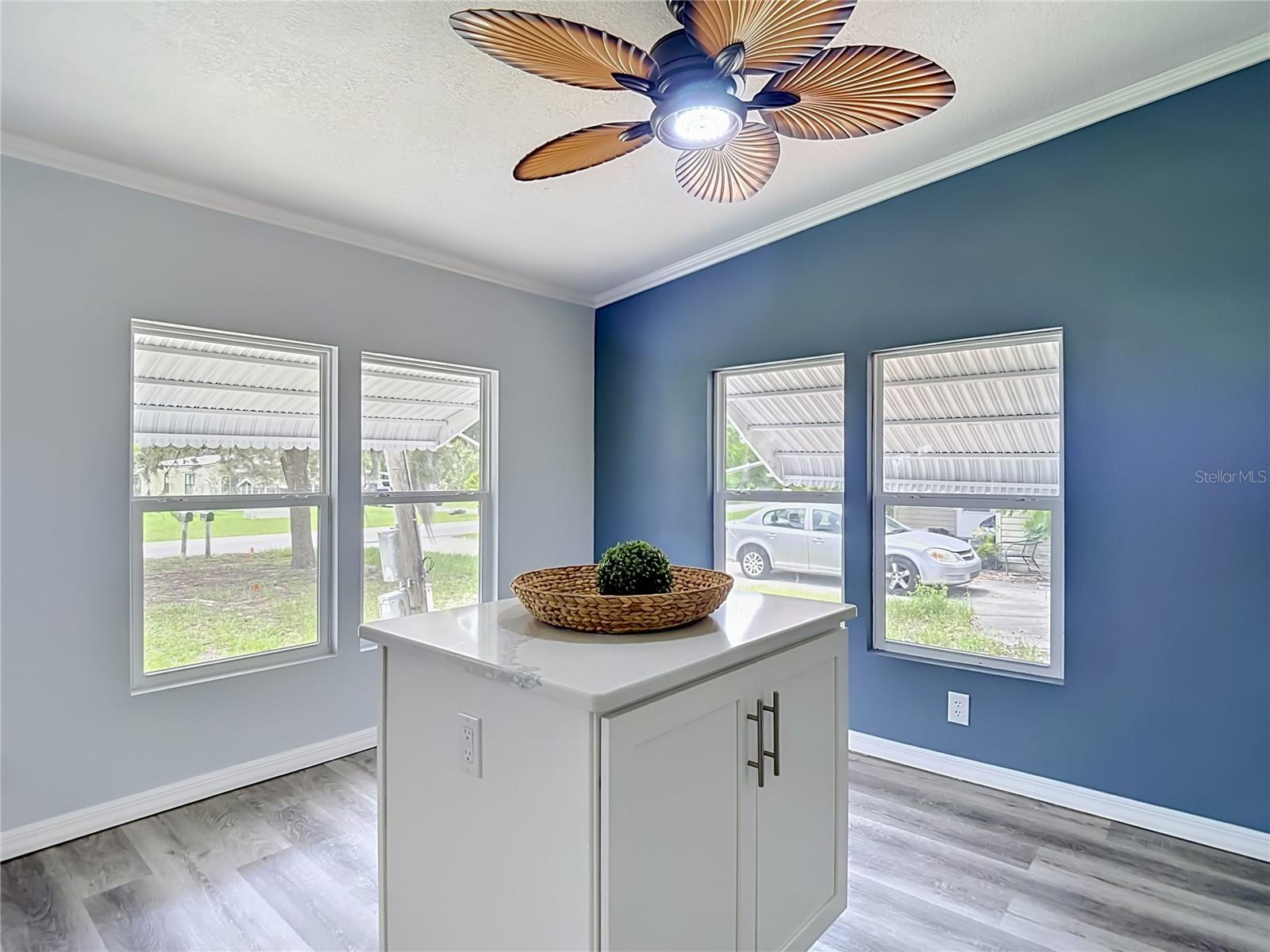12331 Parkwood St Property Photo 10