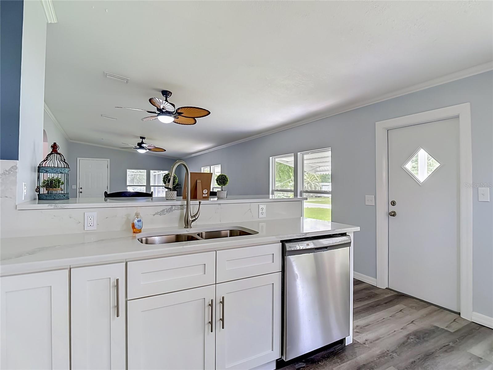 12331 Parkwood St Property Photo 11