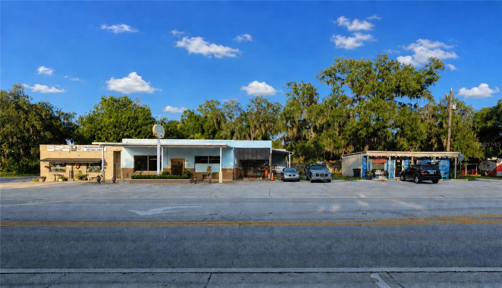 6118 Grand Blvd Property Photo 1