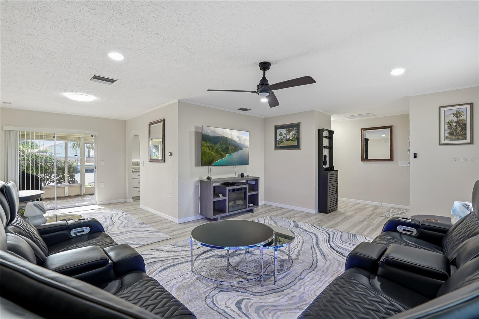 3332 Gulf Winds Cir Property Photo 15