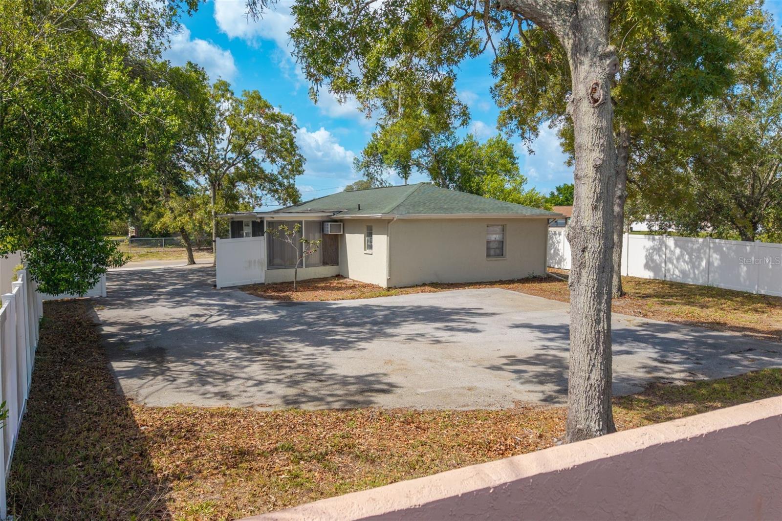 1492 Mariner Blvd Property Photo 48