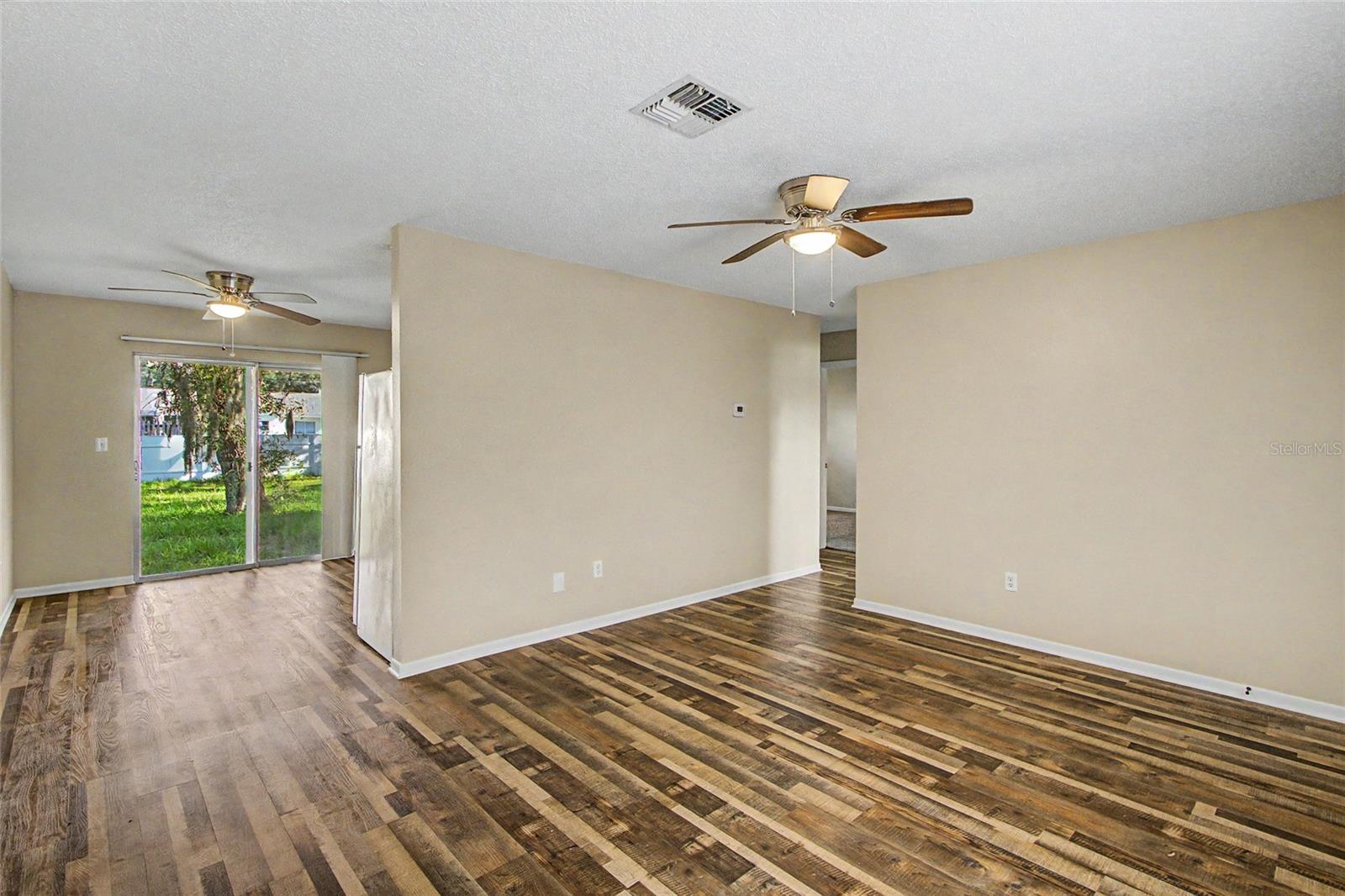 1733 Larkin Rd Property Photo 4