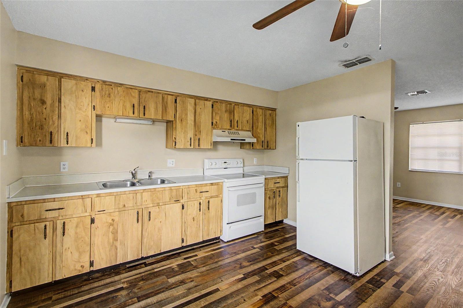 1733 Larkin Rd Property Photo 6