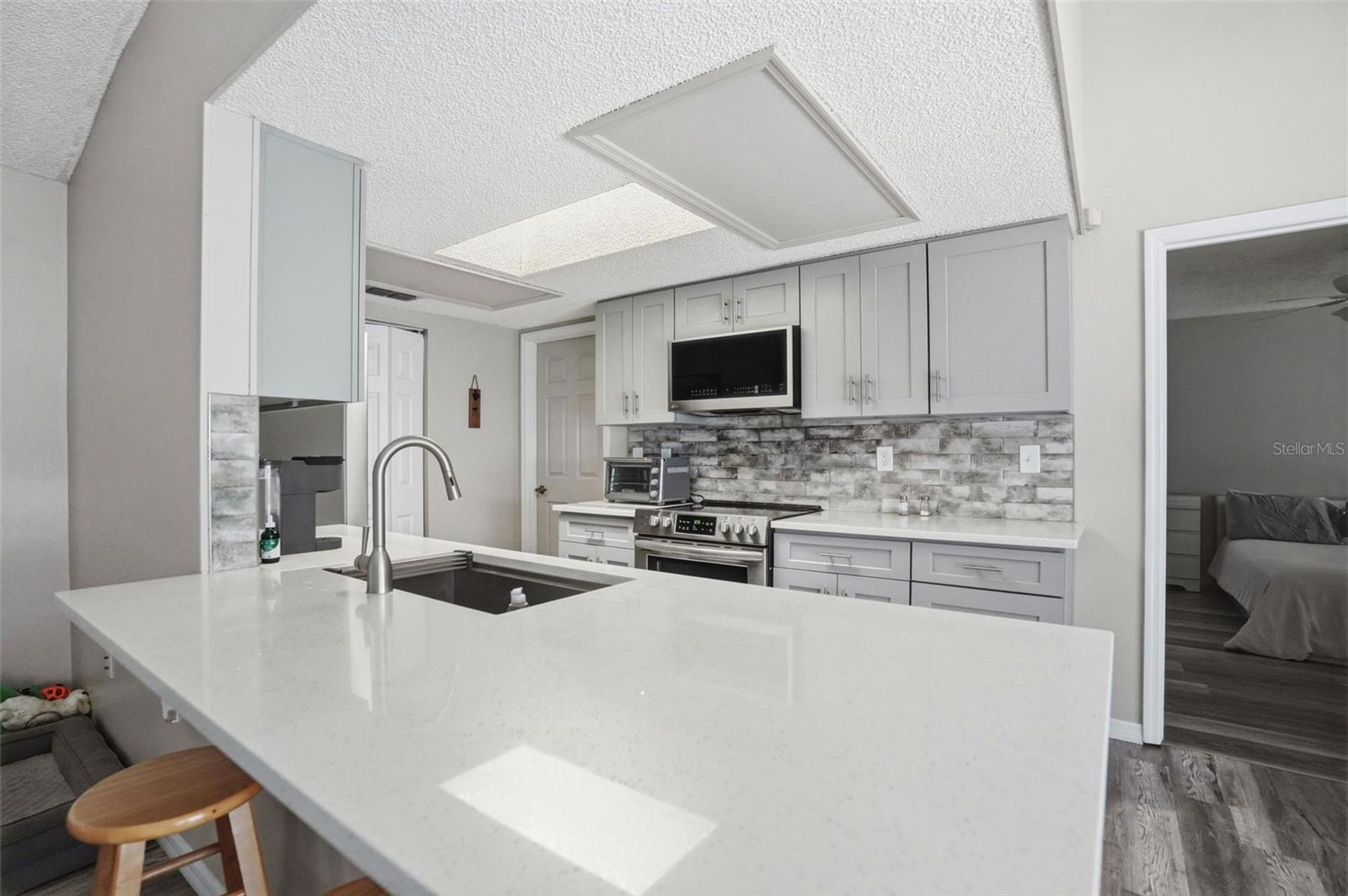 13032 Lola Dr Property Photo 3