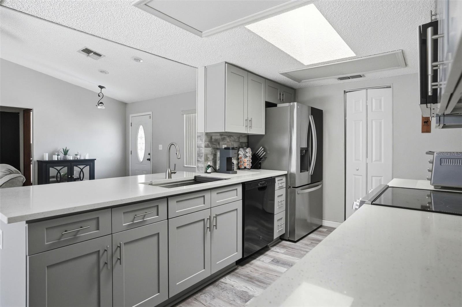 13032 Lola Dr Property Photo 4