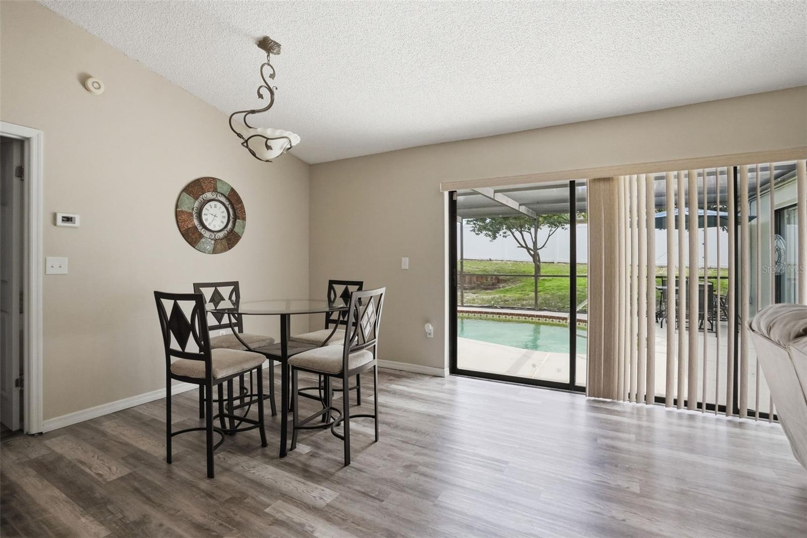 13032 Lola Dr Property Photo 7