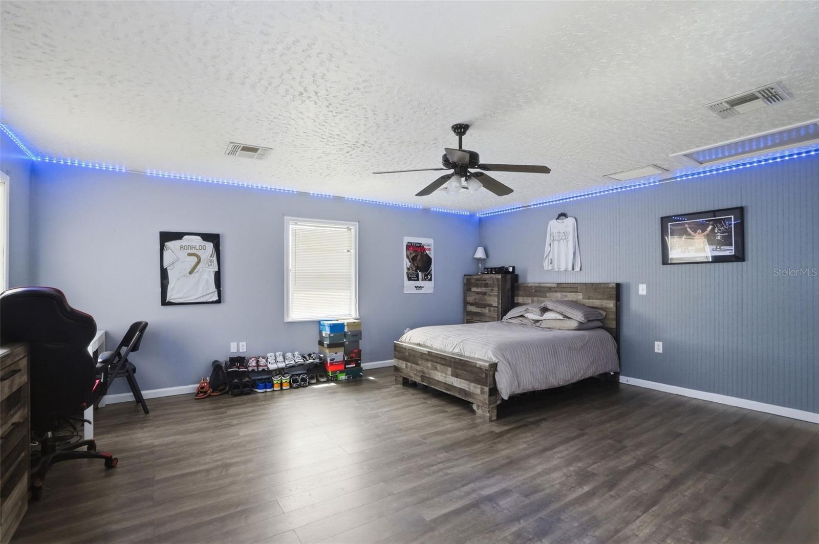 13032 Lola Dr Property Photo 9