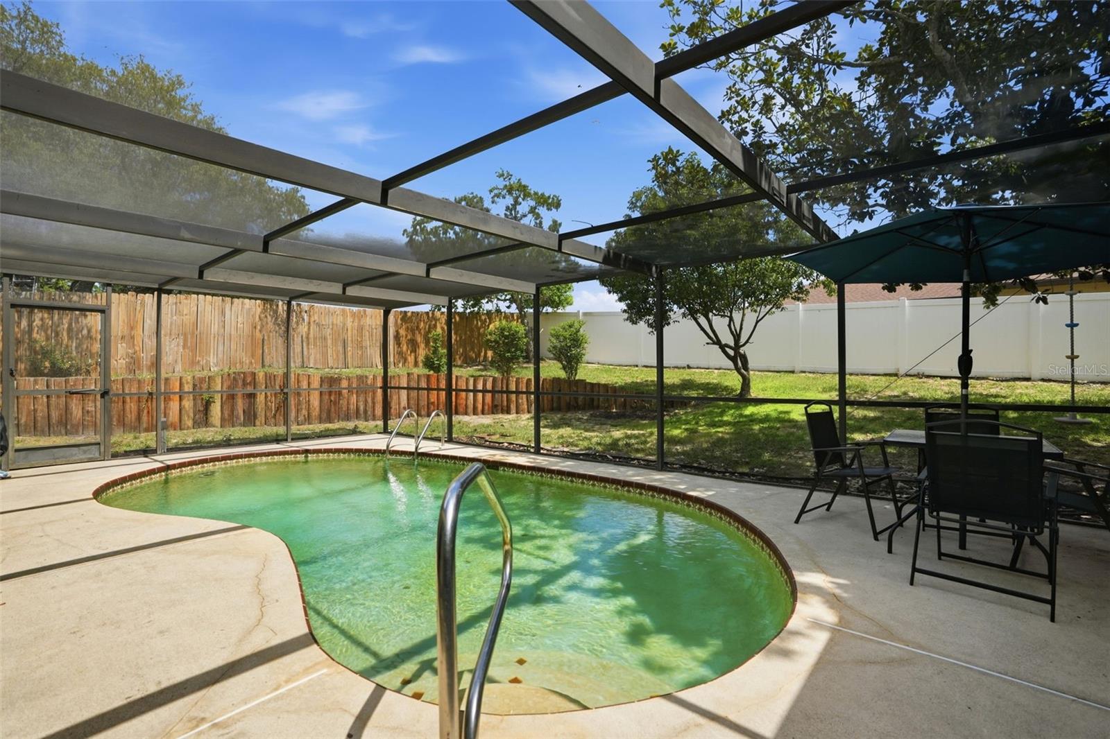 13032 Lola Dr Property Photo 37