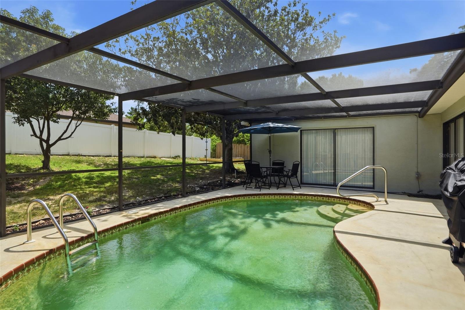 13032 Lola Dr Property Photo 40