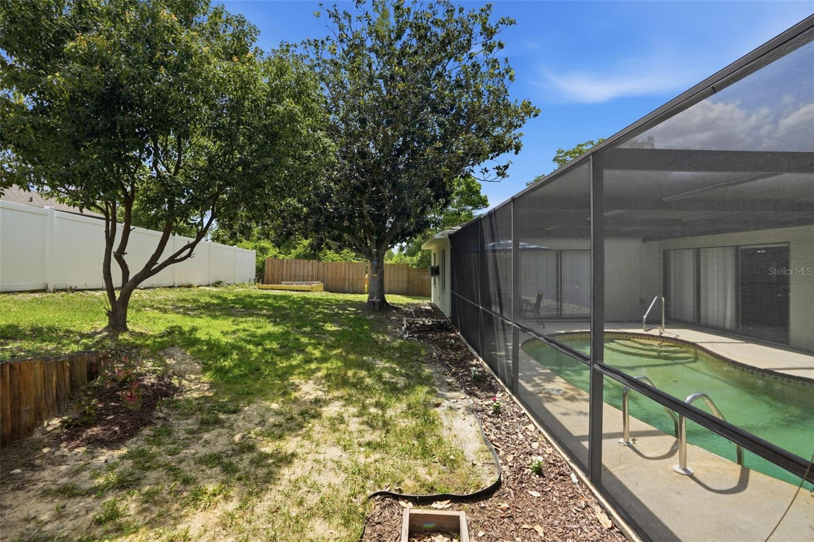 13032 Lola Dr Property Photo 42