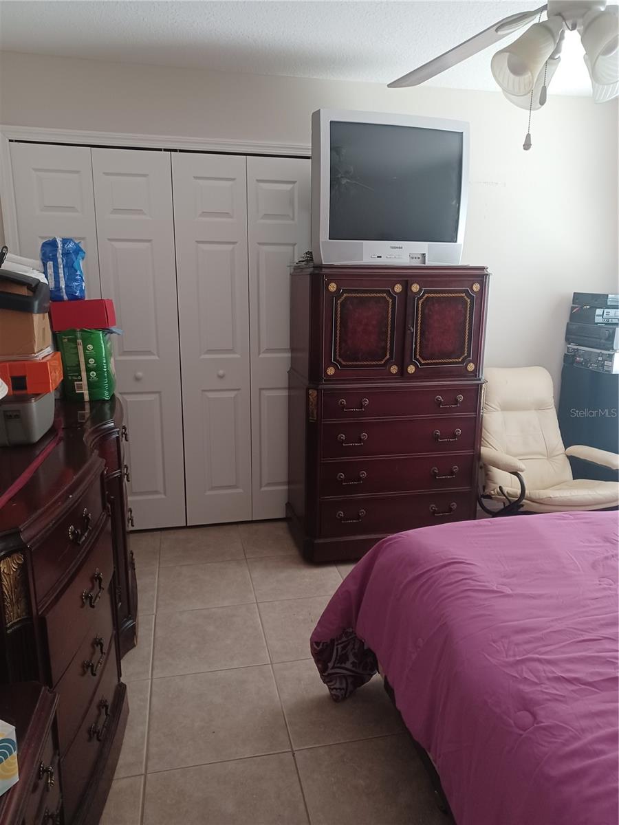 10 Rockefeller Dr Property Photo 6