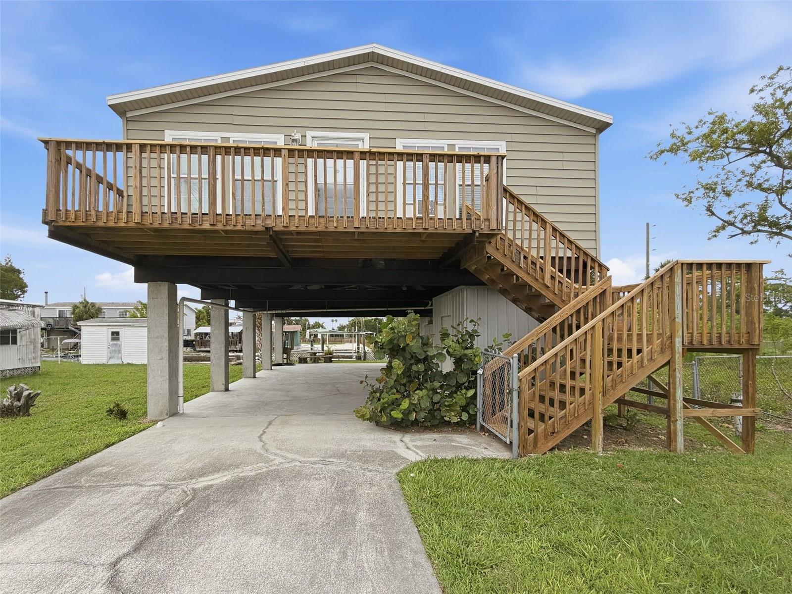 6839 CURLEW LN Property Photo 1