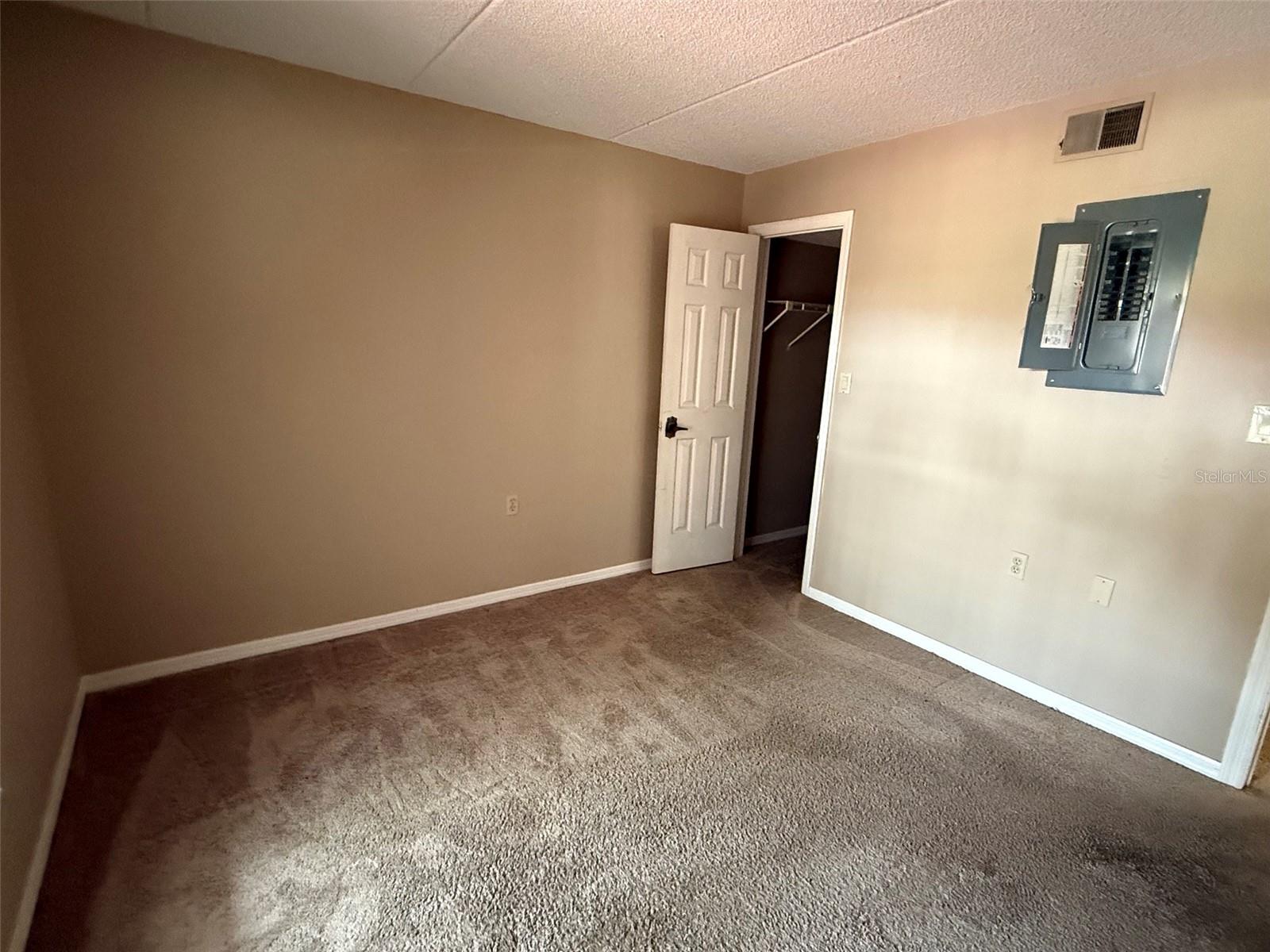 8621 Shadblow Ct #4 Property Photo 11