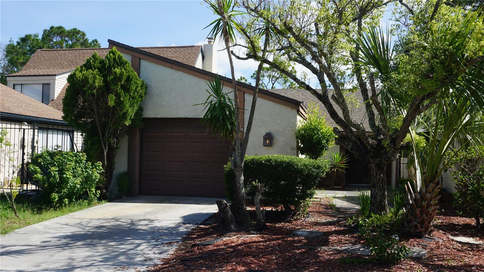 12510 COBBLE STONE DR Property Photo 1
