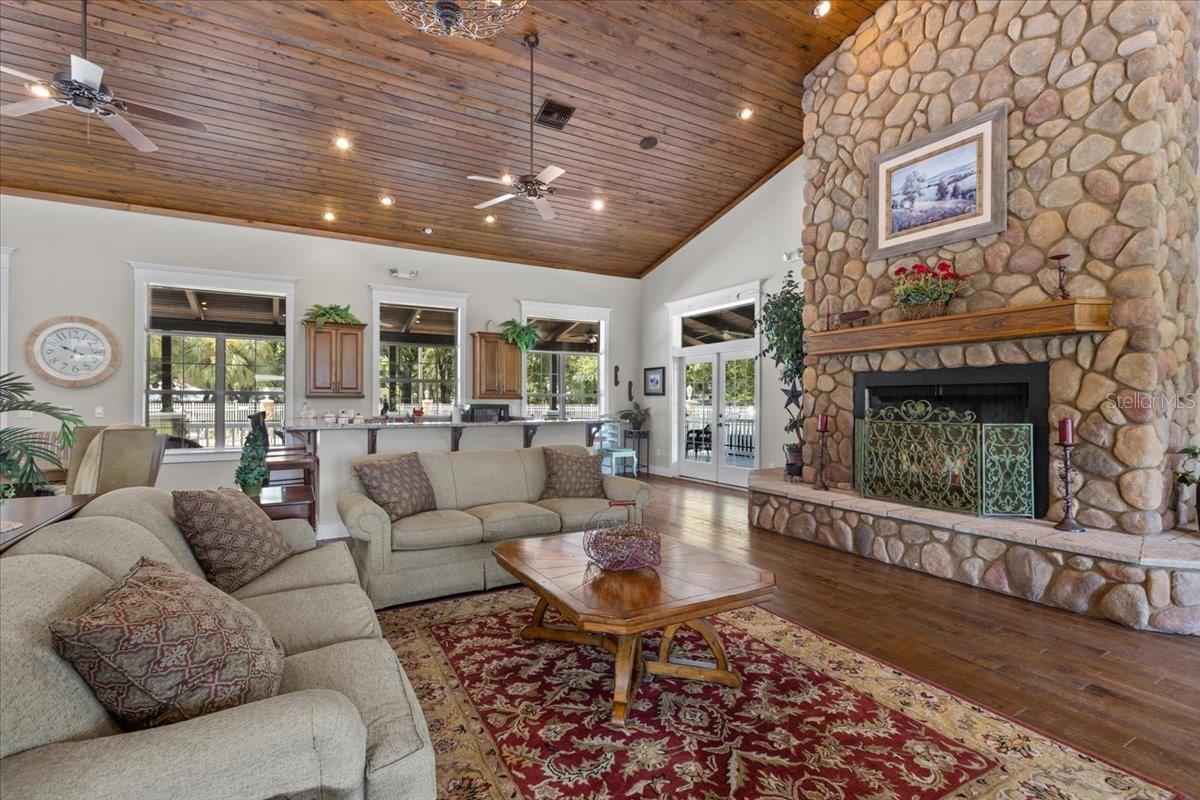 Katherine Way Property Photo 19