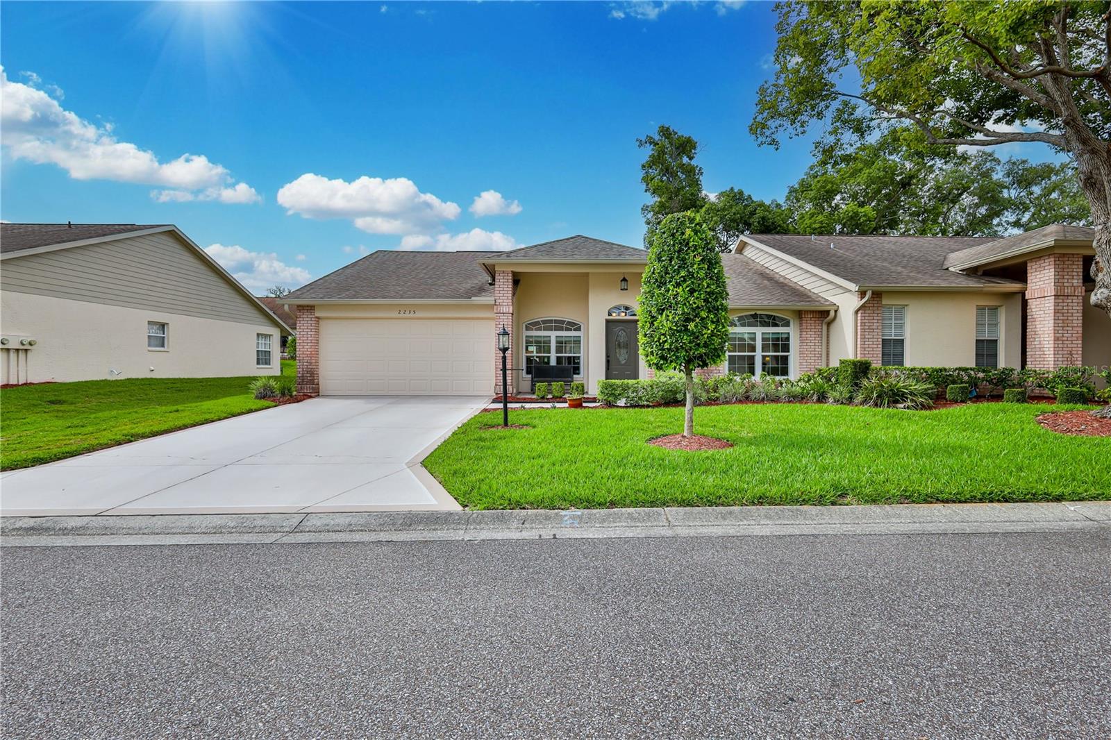 2235 Springmeadow Dr Property Photo 4