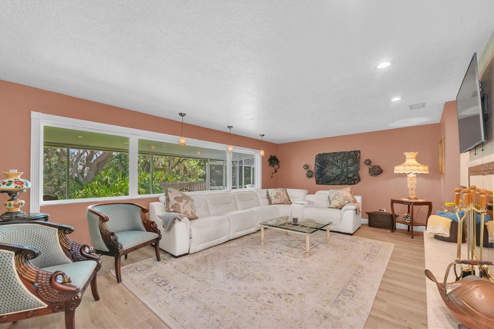 1350 Fairway Dr Property Photo 10