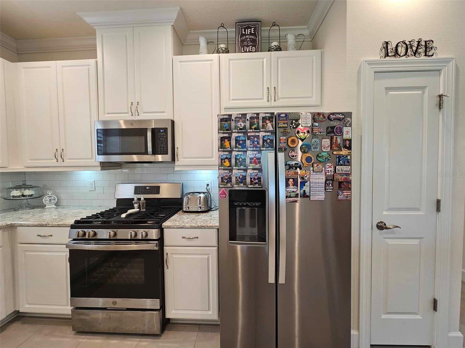 3270 Francoa Dr Property Photo 6