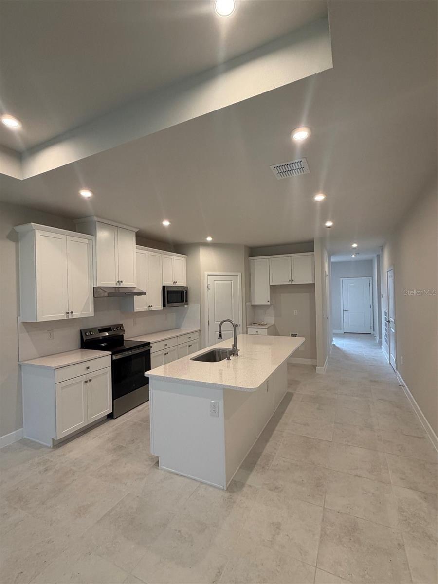 18740 Highland Dew St Property Photo 2