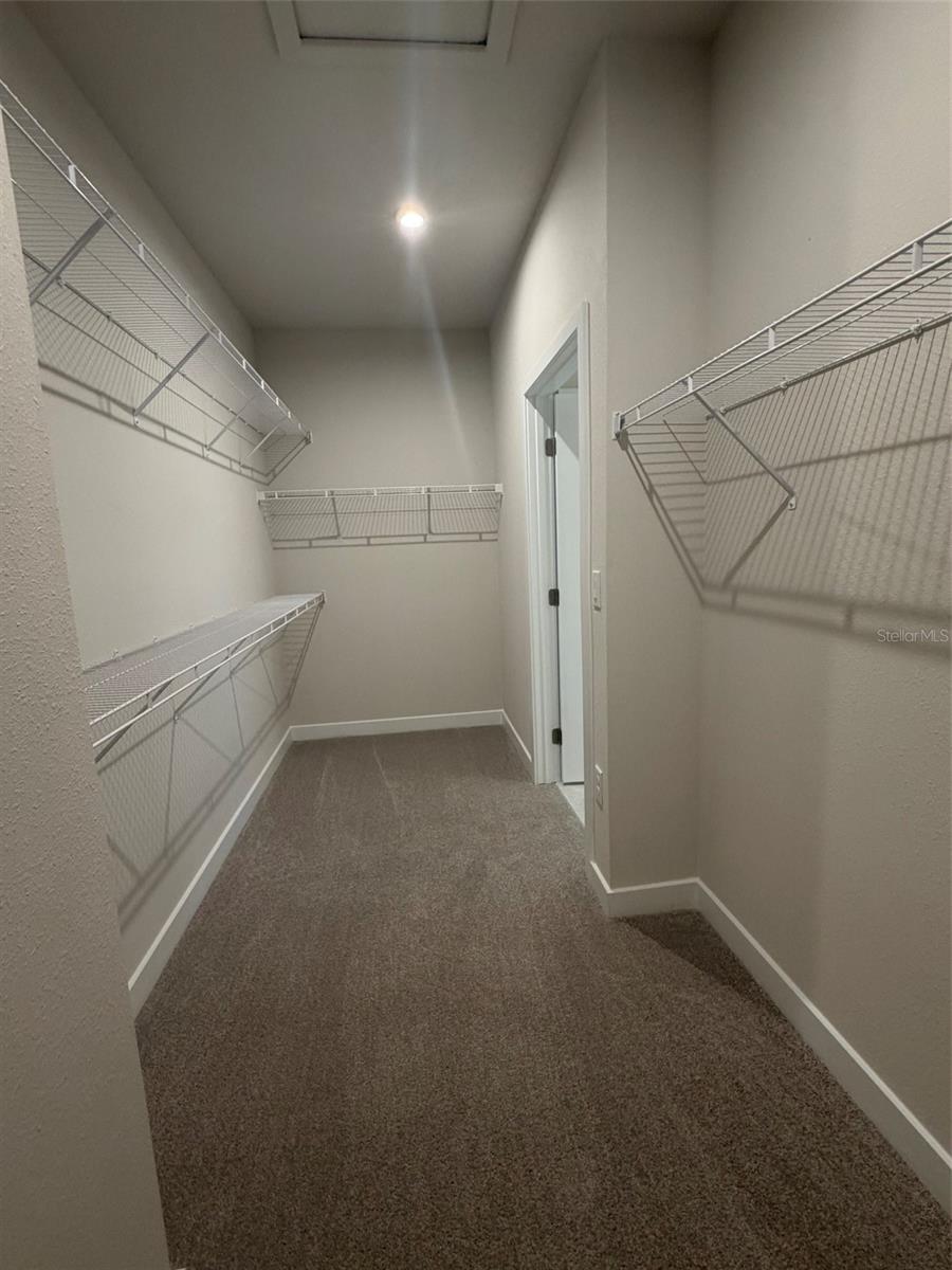 18740 Highland Dew St Property Photo 9