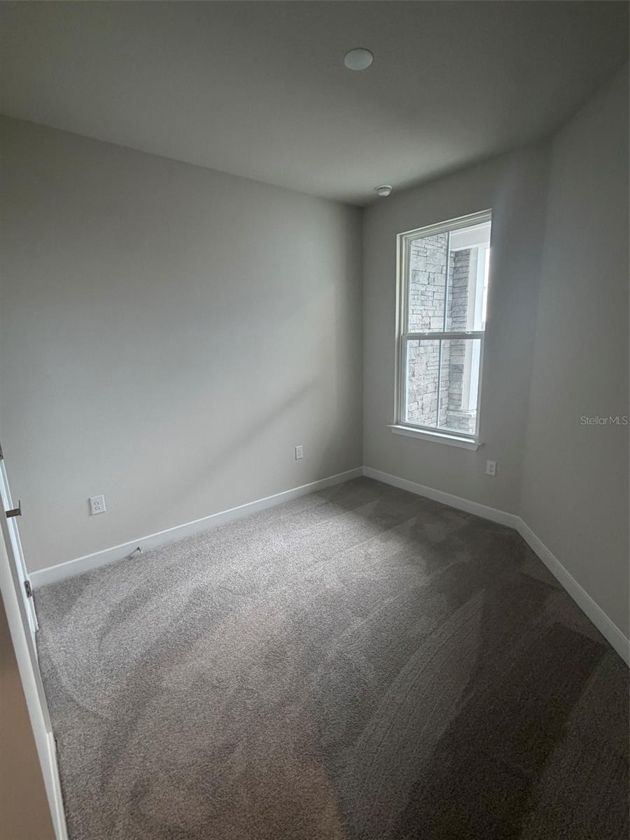 18740 Highland Dew St Property Photo 10