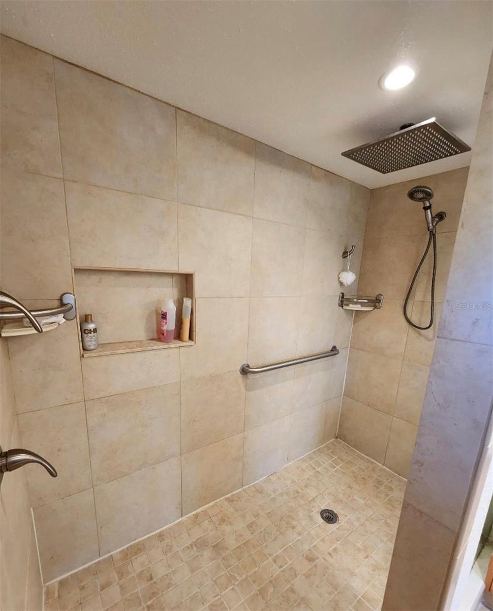 6371 Frank Ct Property Photo 12