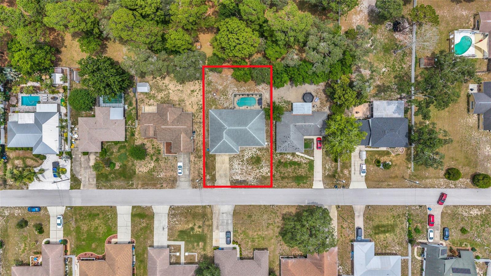 1372 Haulover Ave Property Photo 2
