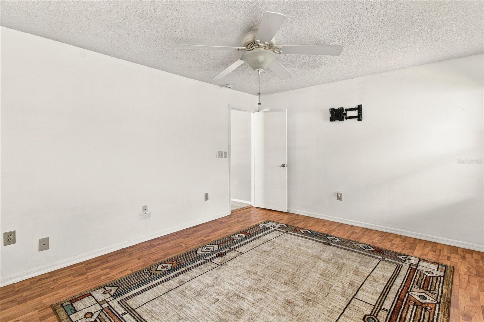 1372 Haulover Ave Property Photo 21