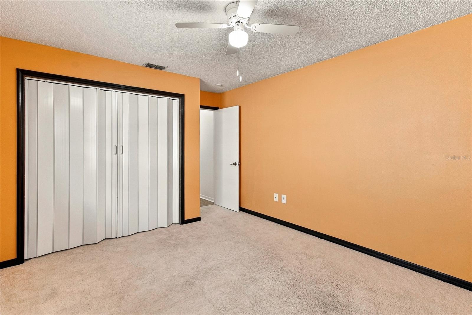 1372 Haulover Ave Property Photo 27