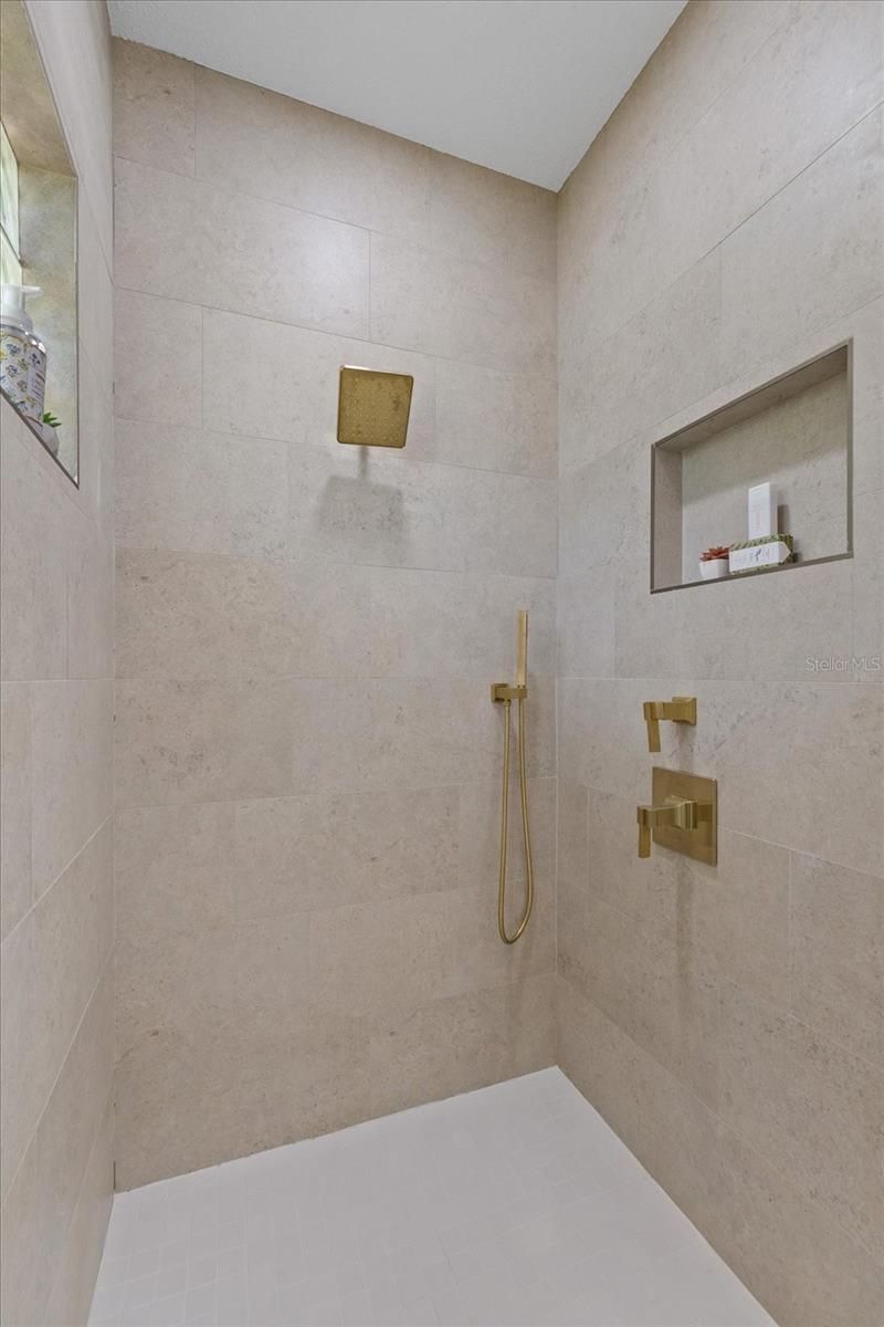 5623 Hull Ct Property Photo 33