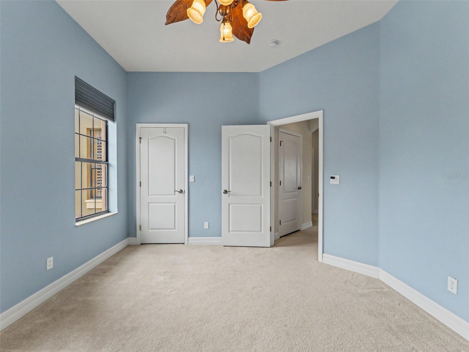 W7886468 Property Photo 30