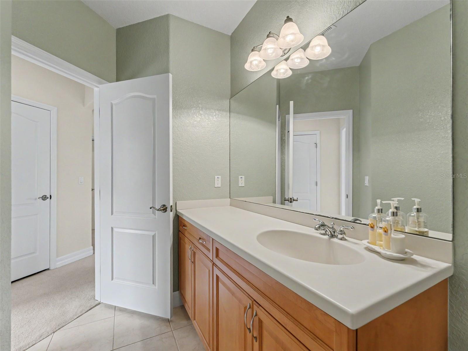 W7886468 Property Photo 33
