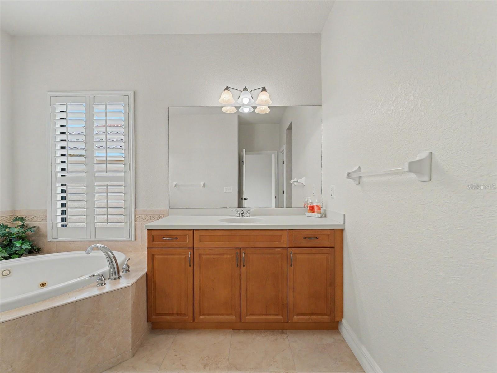 W7886468 Property Photo 35