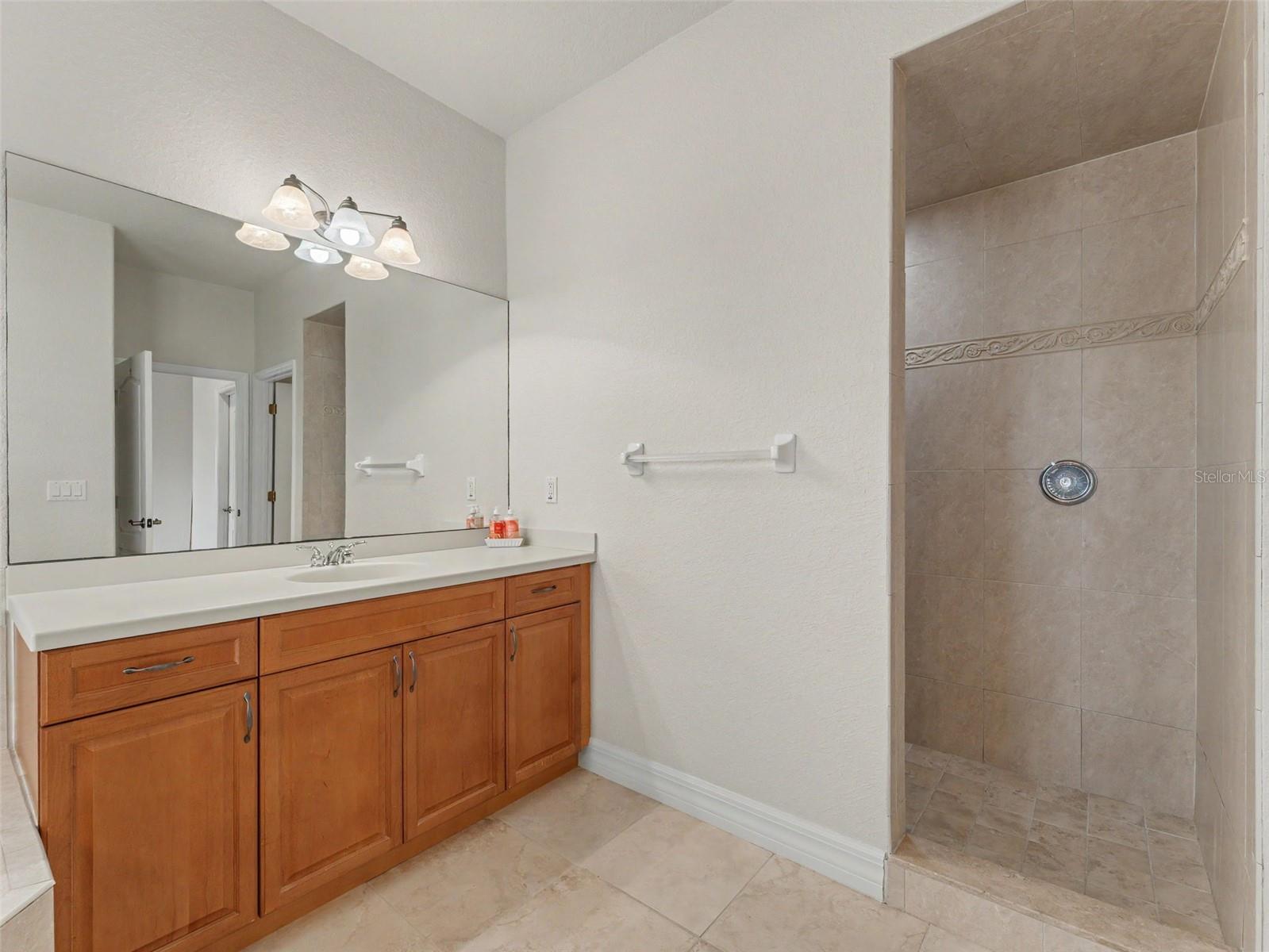 W7886468 Property Photo 36