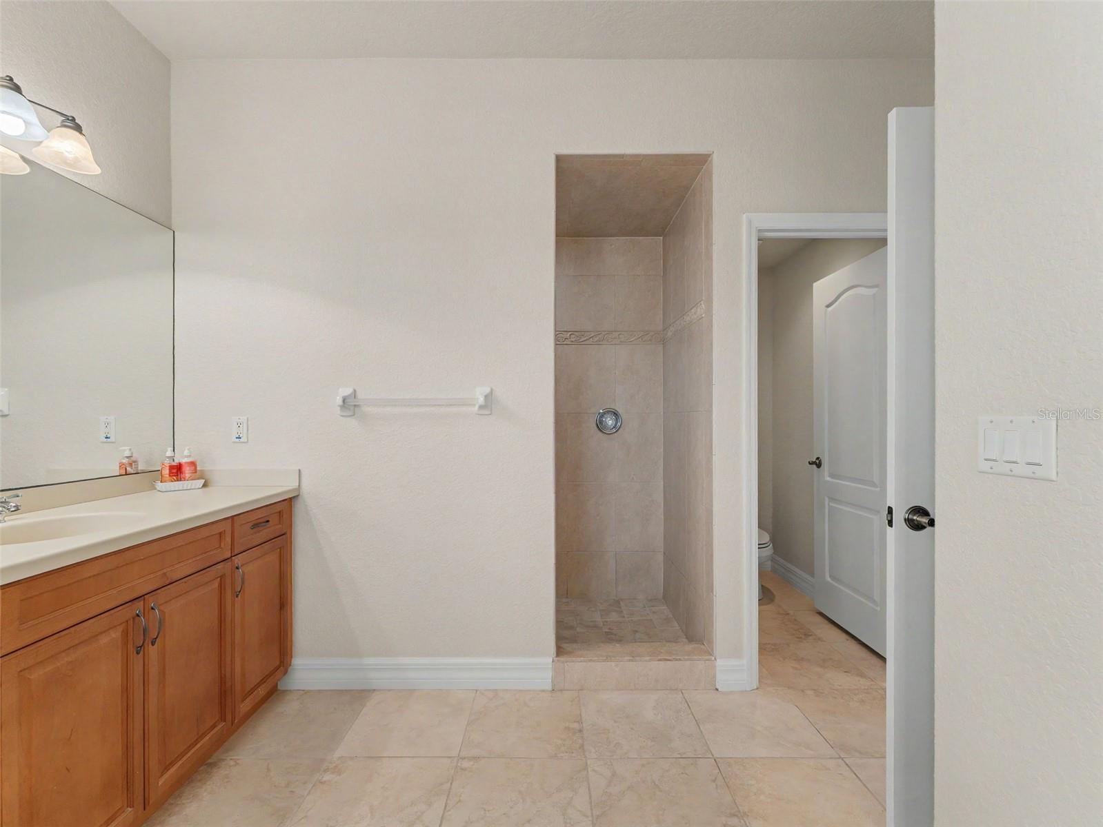 W7886468 Property Photo 37