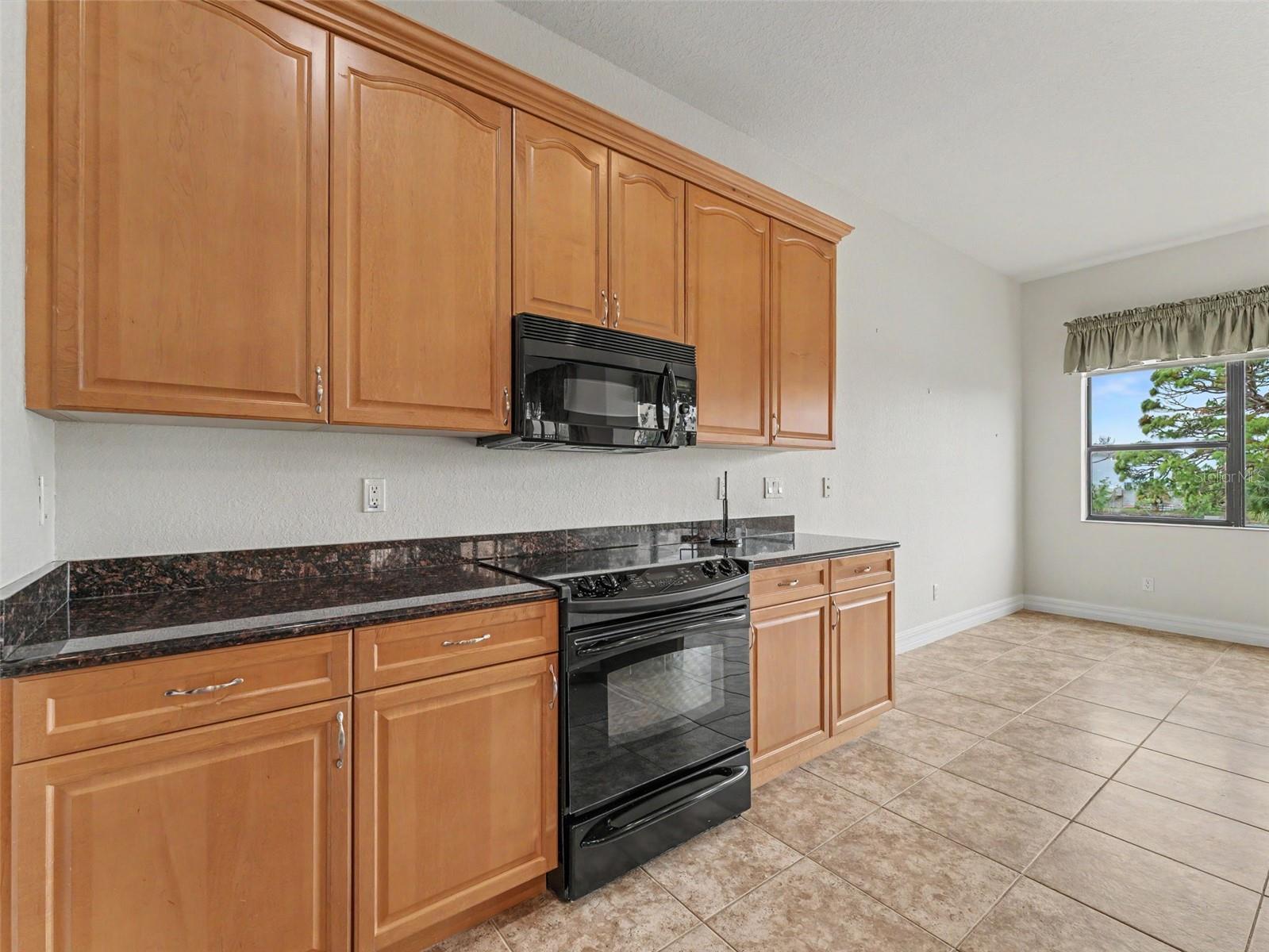 W7886468 Property Photo 62