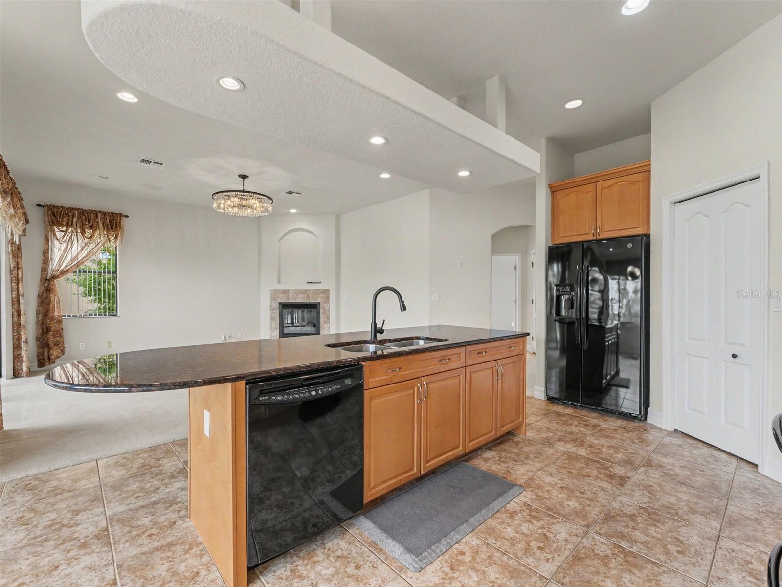 W7886468 Property Photo 65