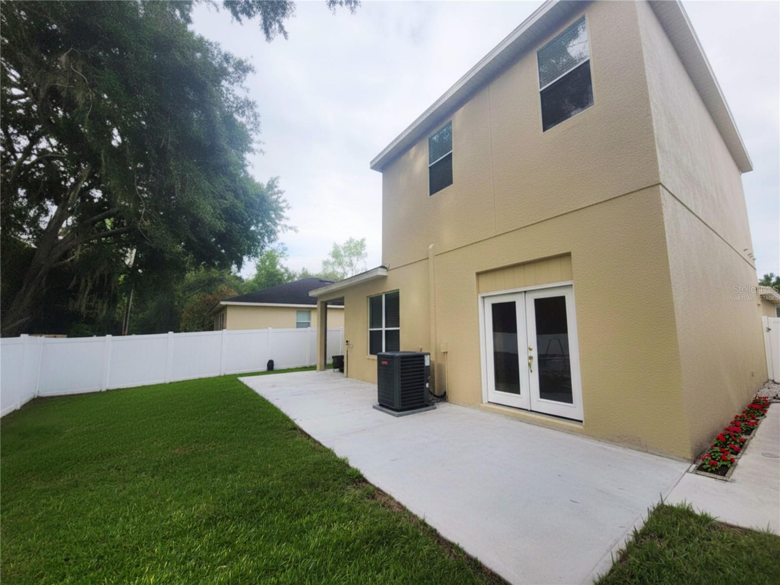 8604 Tidal Breeze Dr Property Photo 5