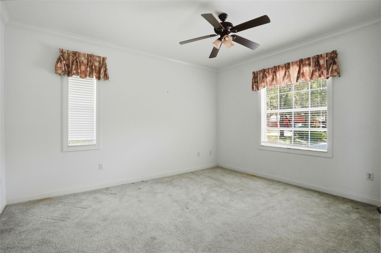 9011 Foxdale Ln Property Photo 17