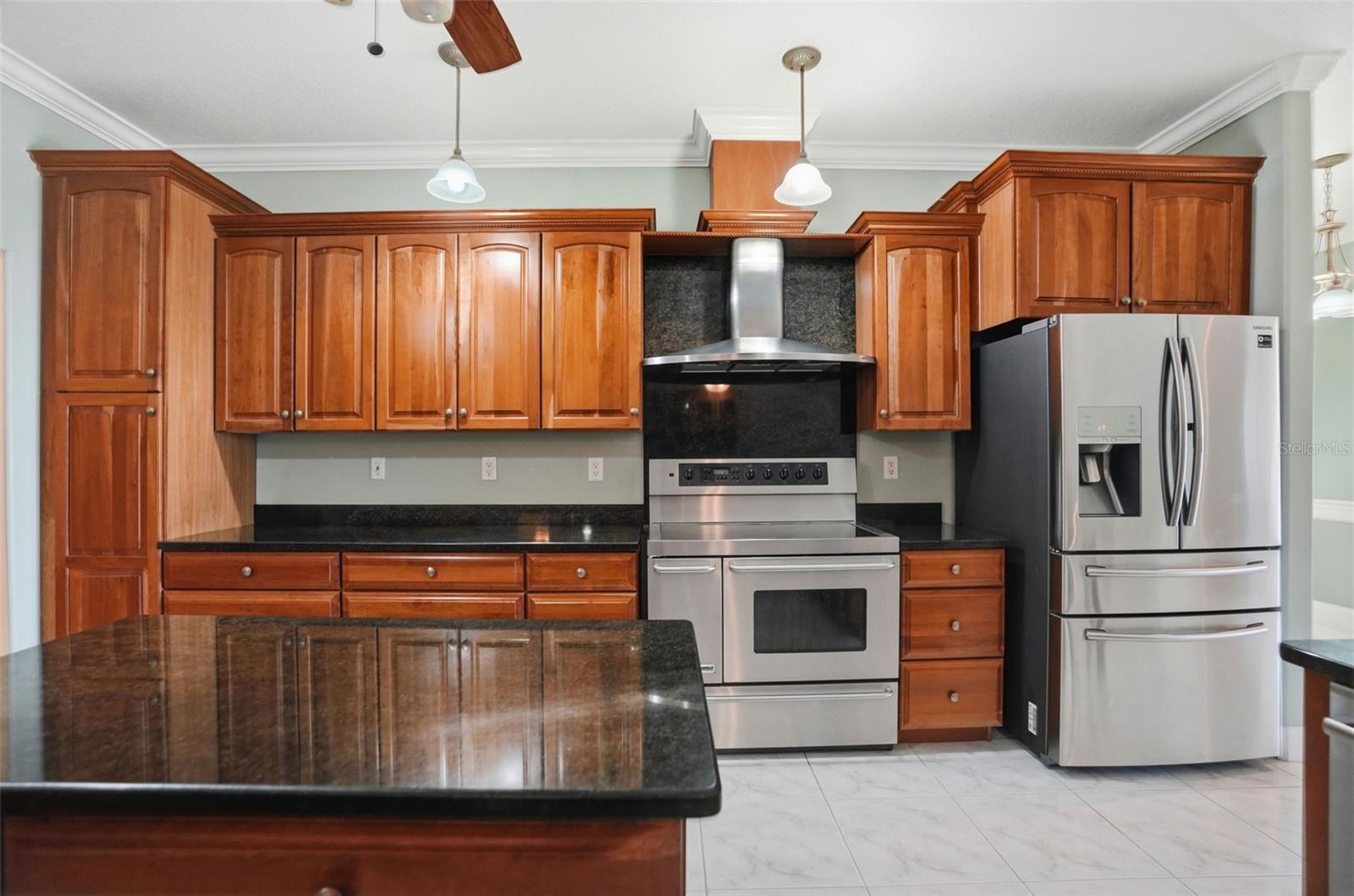 9011 Foxdale Ln Property Photo 33