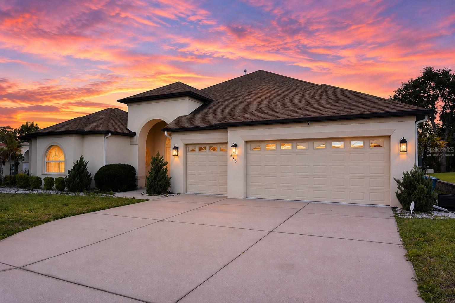 285 WOODSTREAM WAY