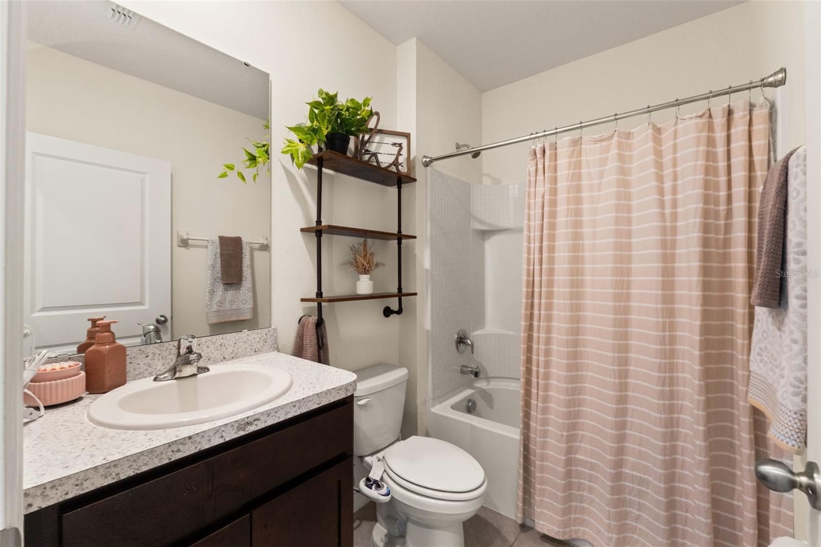 33567 Hamilton Hill Ln Property Photo 16