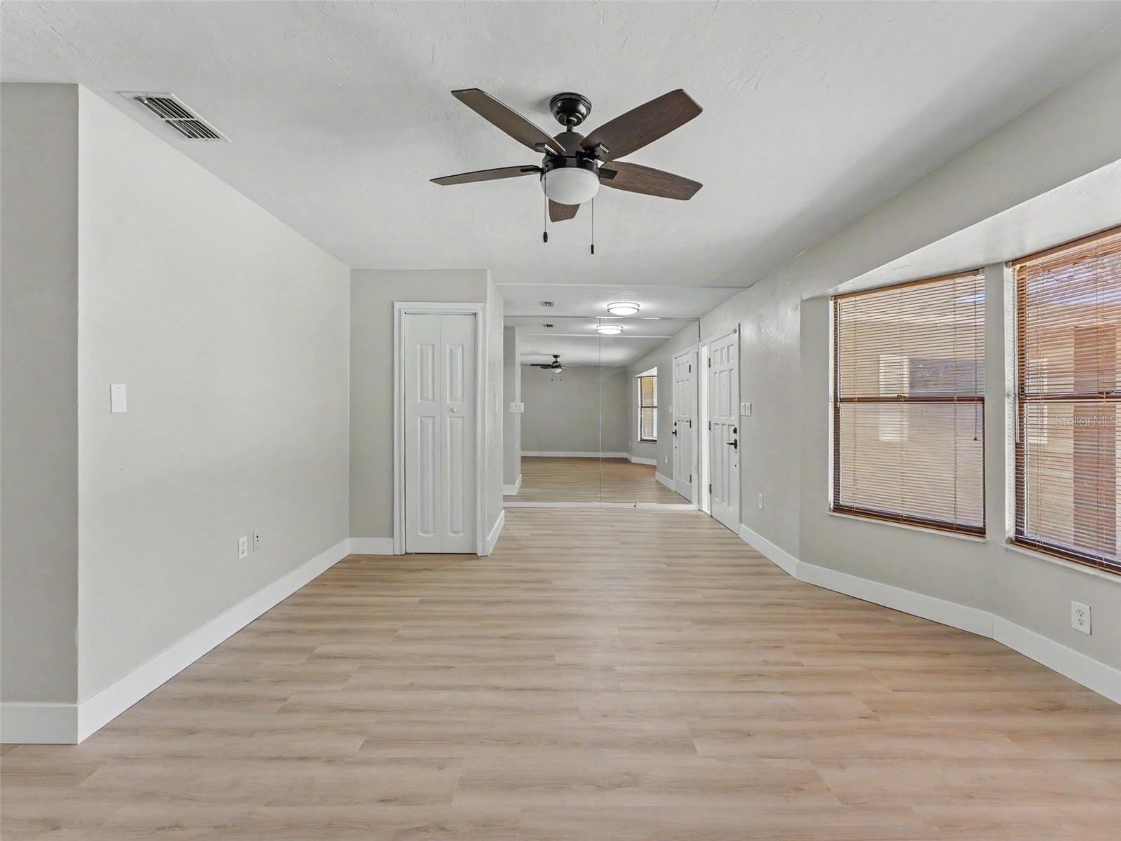 162 W Massachusetts St Property Photo 18
