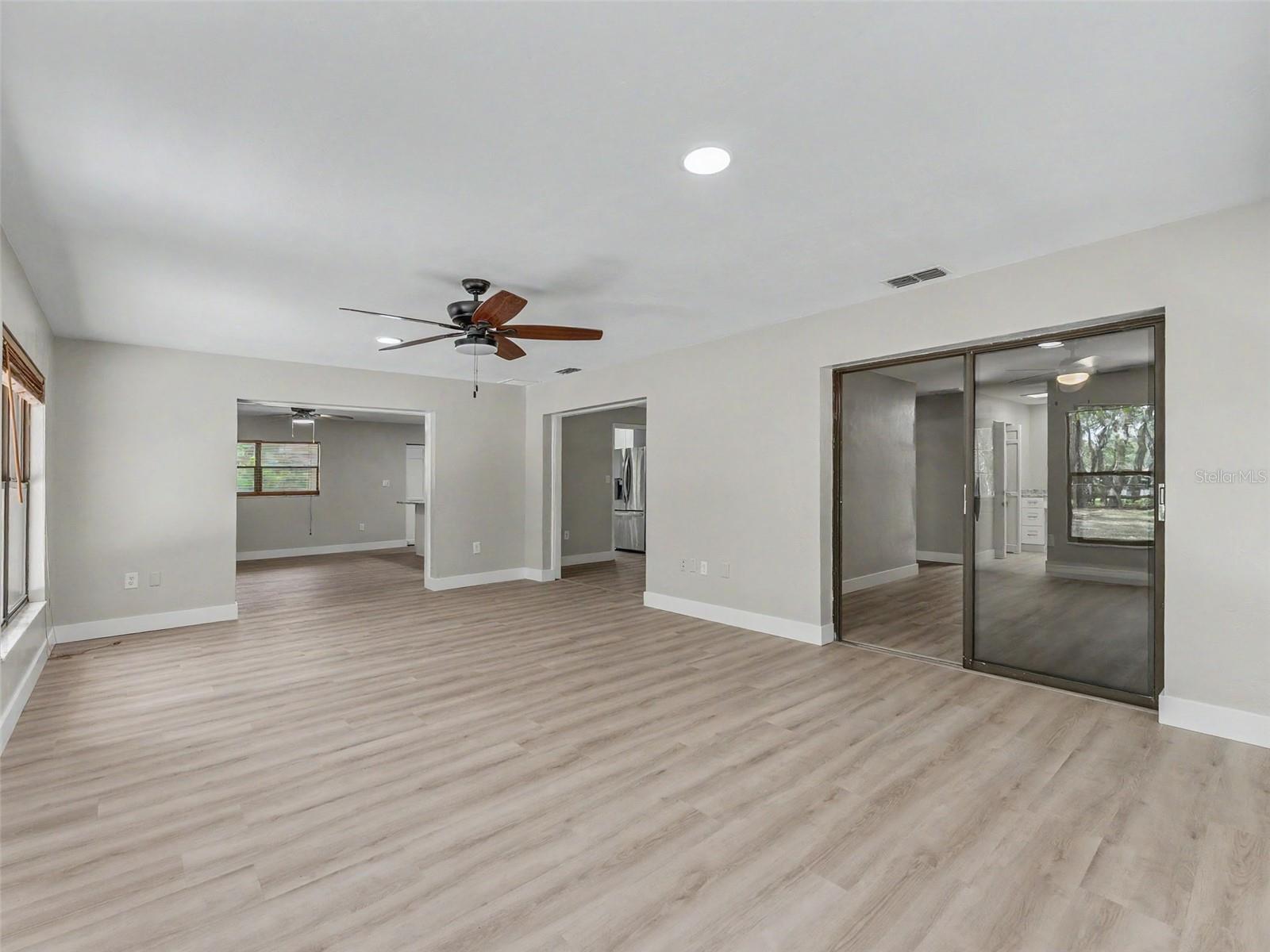 162 W Massachusetts St Property Photo 42
