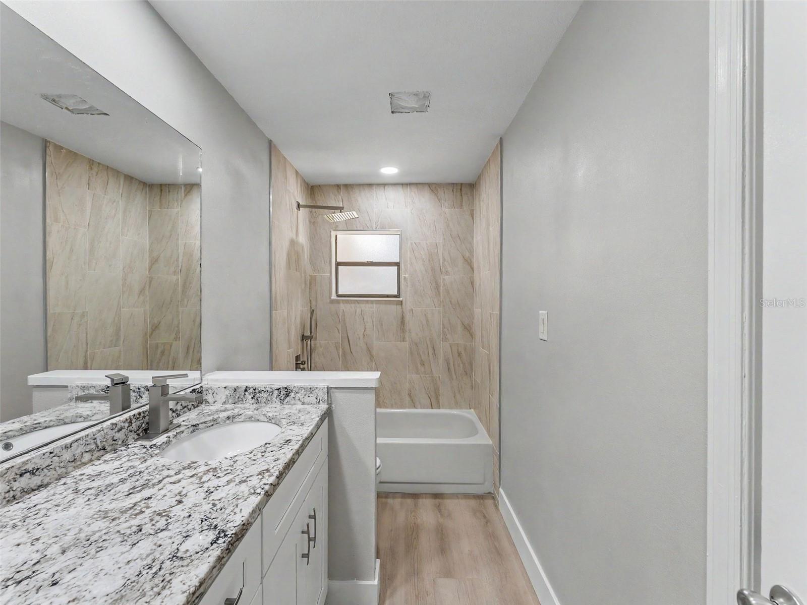 162 W Massachusetts St Property Photo 48