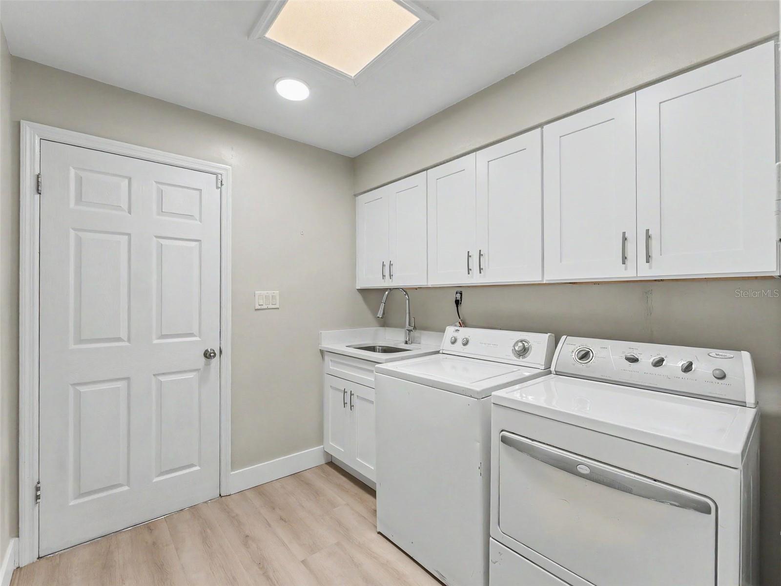 162 W Massachusetts St Property Photo 50