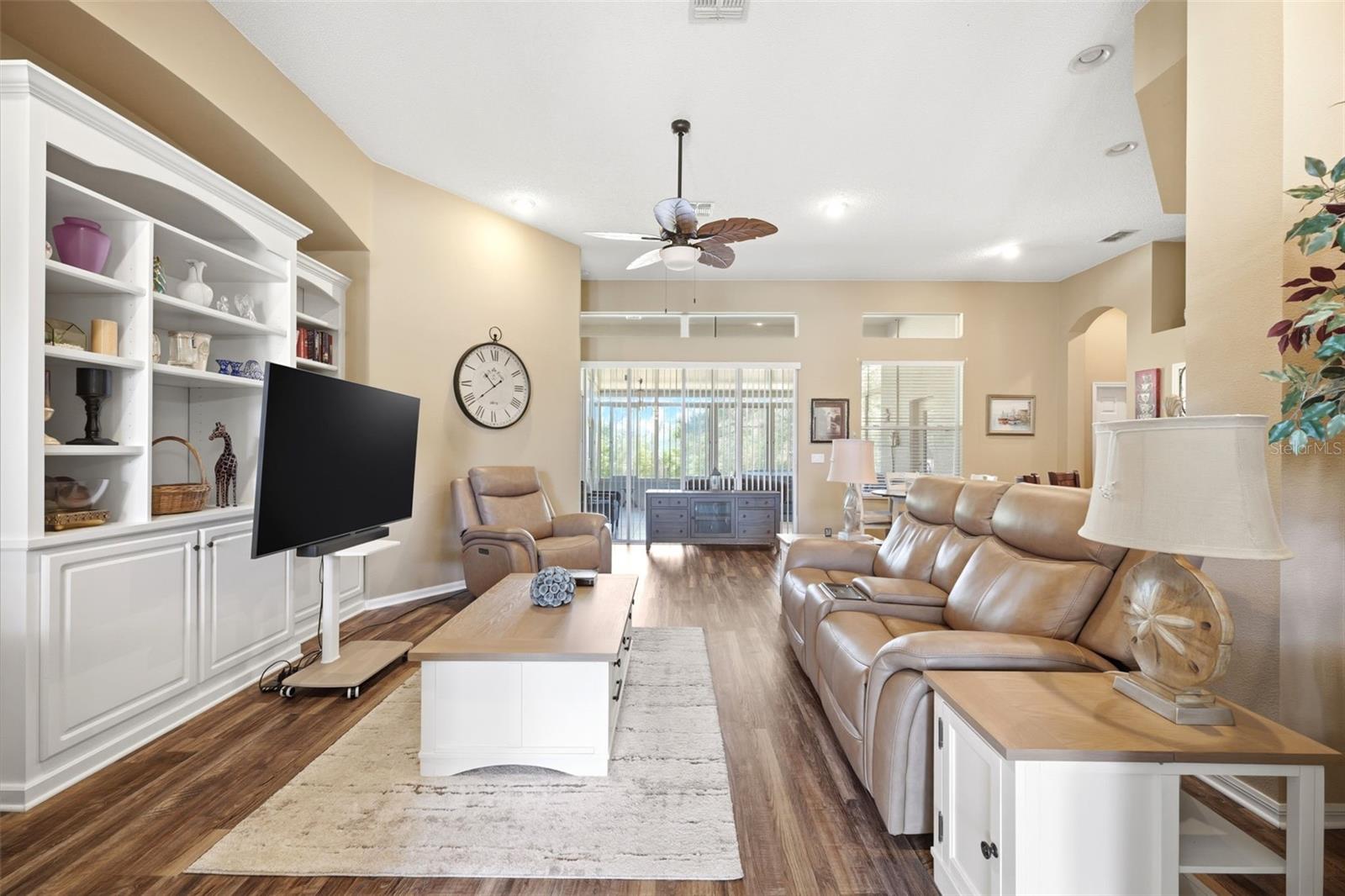 11407 Leeds Dr Property Photo 2