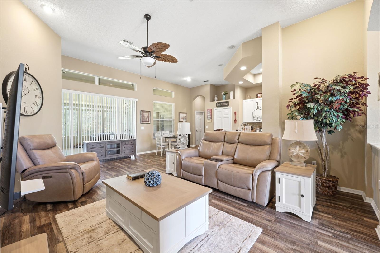 11407 Leeds Dr Property Photo 10