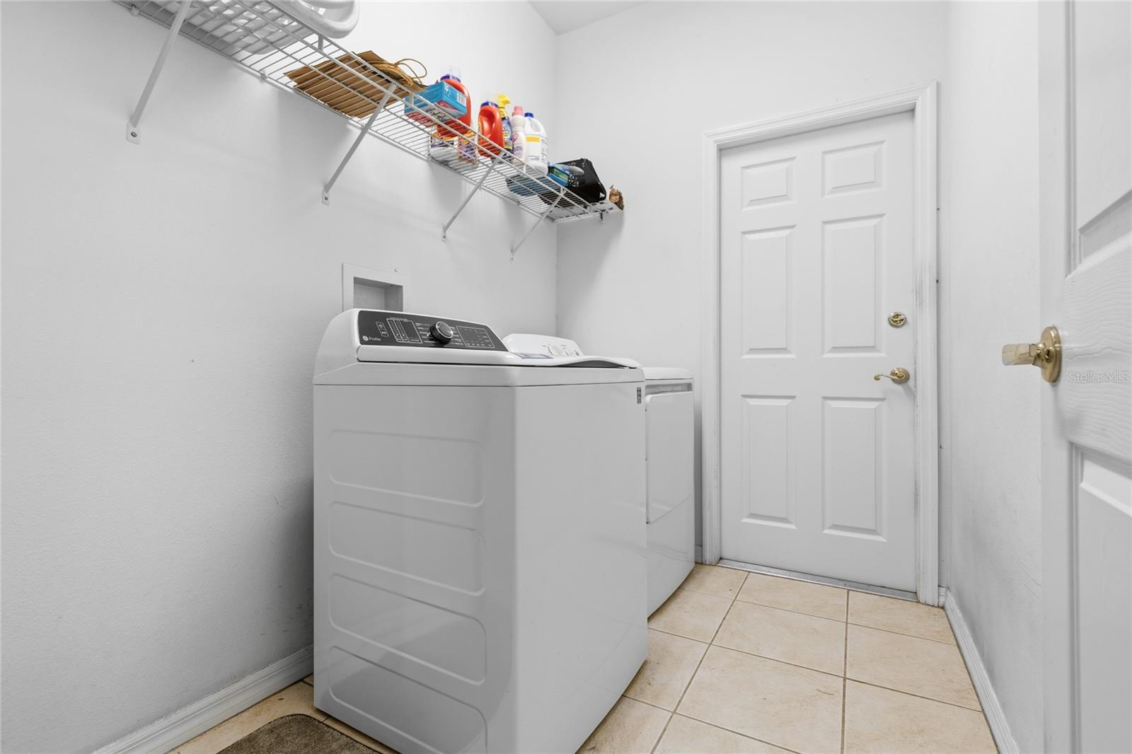 8107 Ponkan Rd Property Photo 16